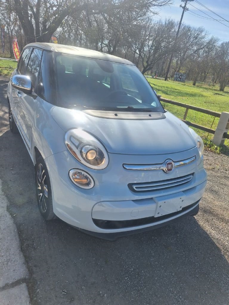 2014 FIAT 500L Lounge's photo
