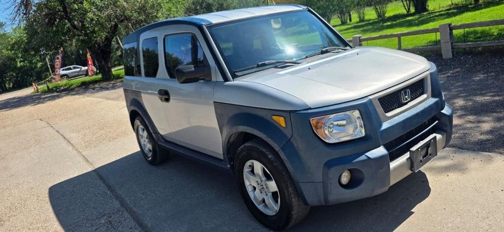 2005 Honda Element EX 2WD AT W/SRS's photo
