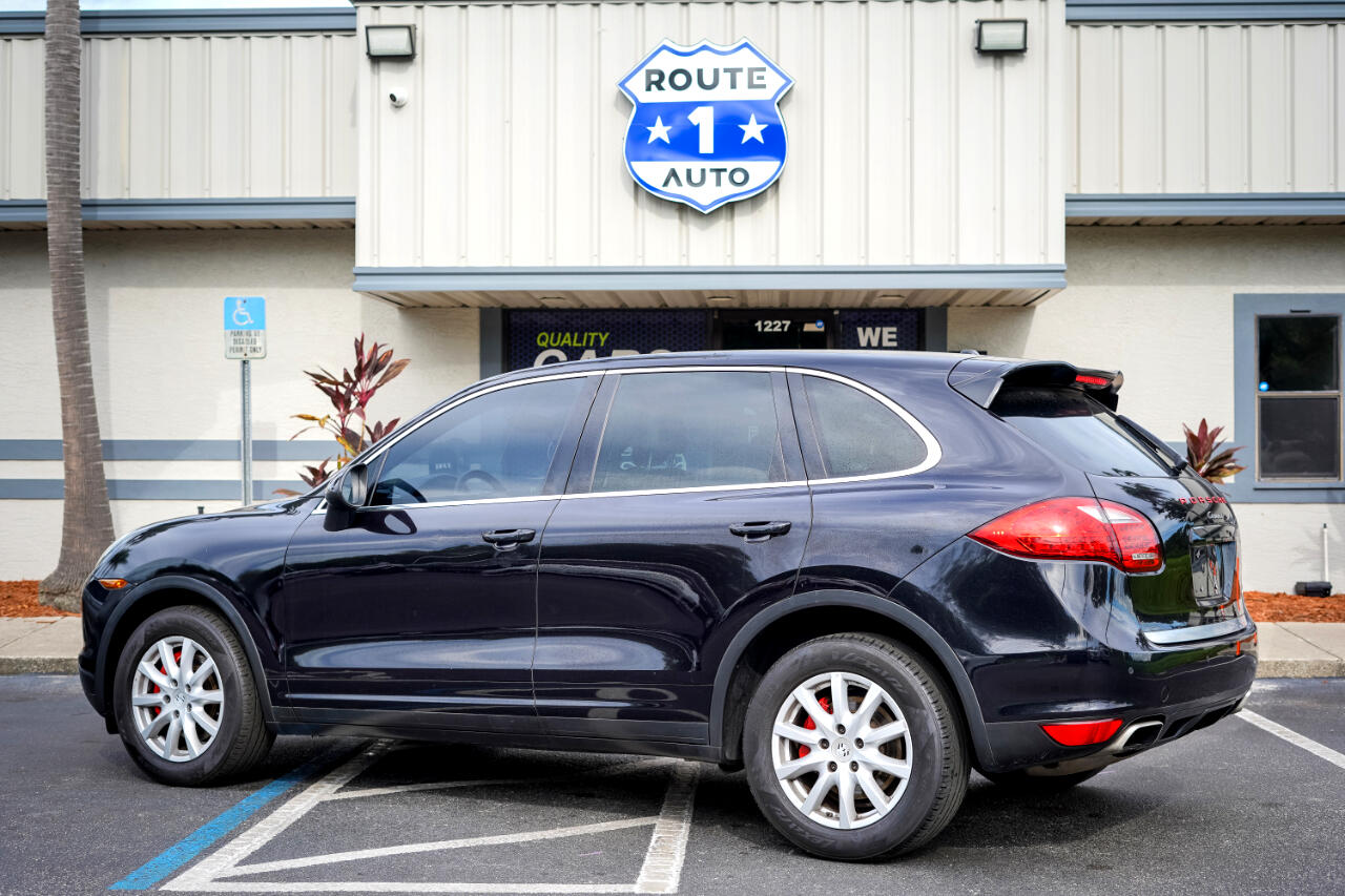 Porsche Cayenne Base 2011