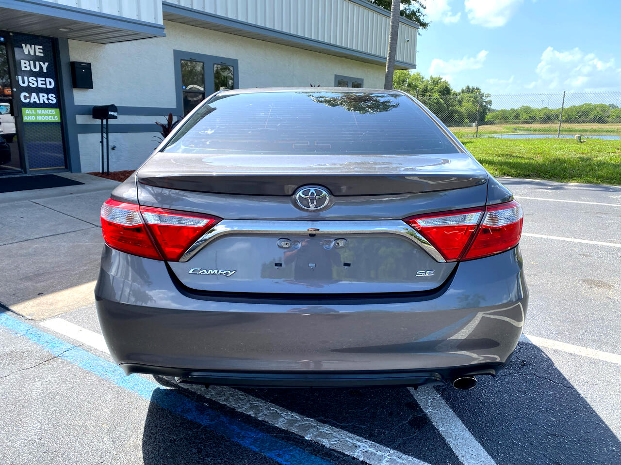 Toyota Camry SE 2017