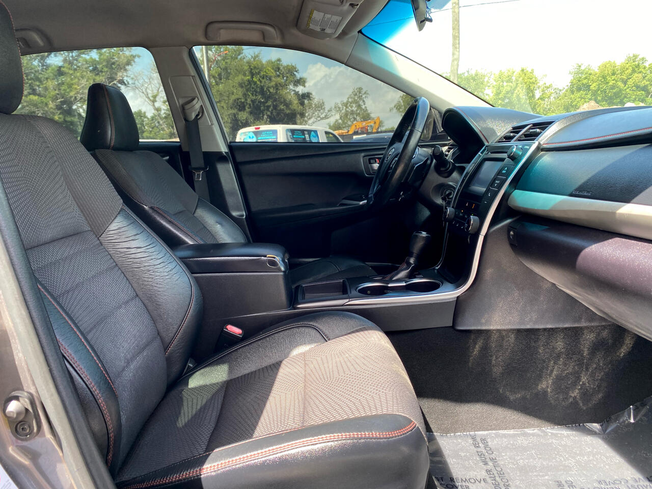 Toyota Camry SE 2017