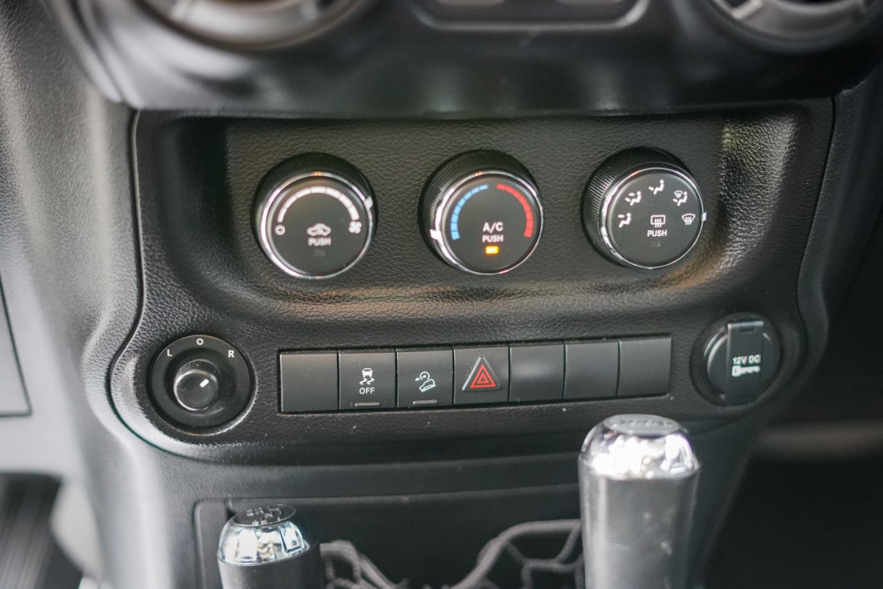 Jeep Wrangler Sport 4WD 2016