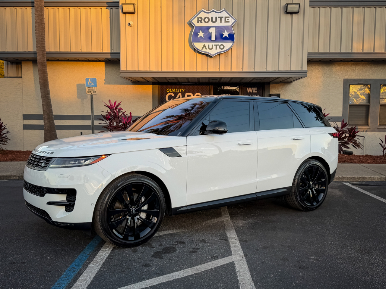 2023 Land Rover Range Rover Sport P360 SE