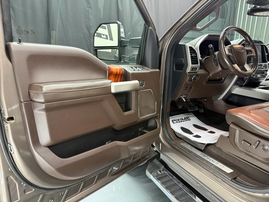 2022 Ford F-350 Super Duty King Ranch - Photo 17