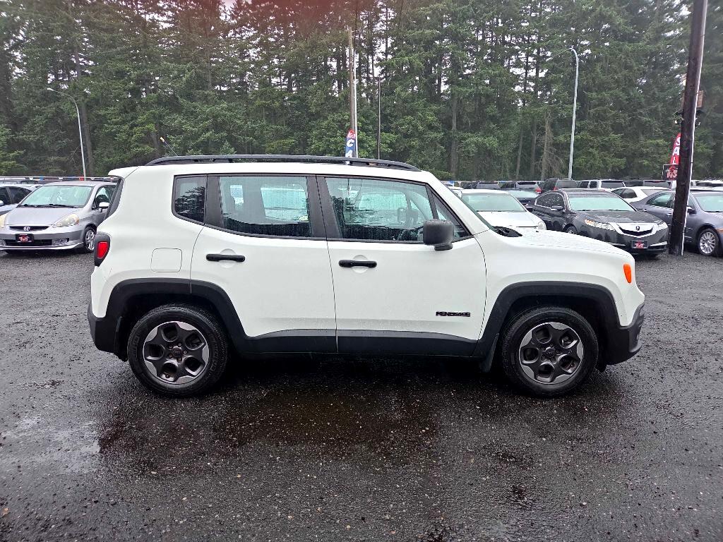 2015 Jeep Renegade Sport's photo