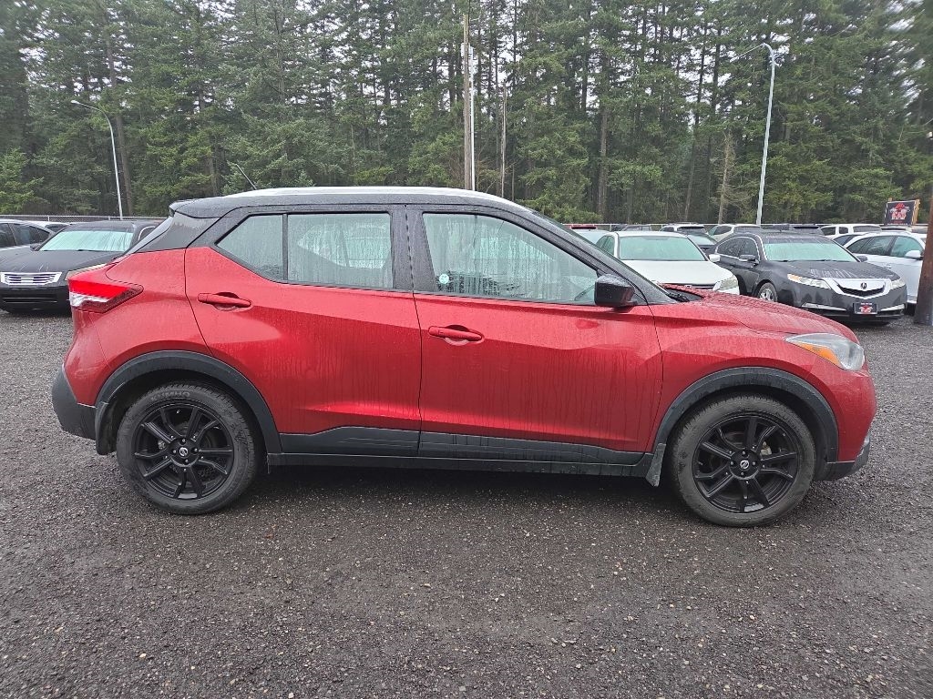 2020 Nissan Kicks SV's photo