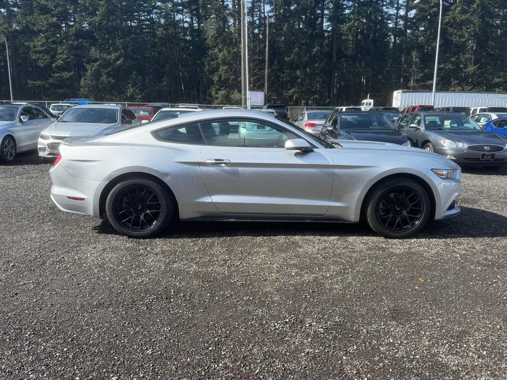 2015 Ford Mustang EcoBoost Coupe RWD