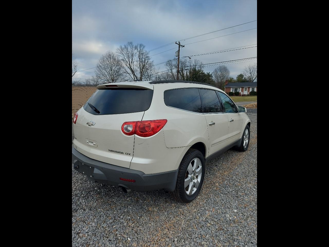 Chevrolet Traverse LTZ AWD 2011