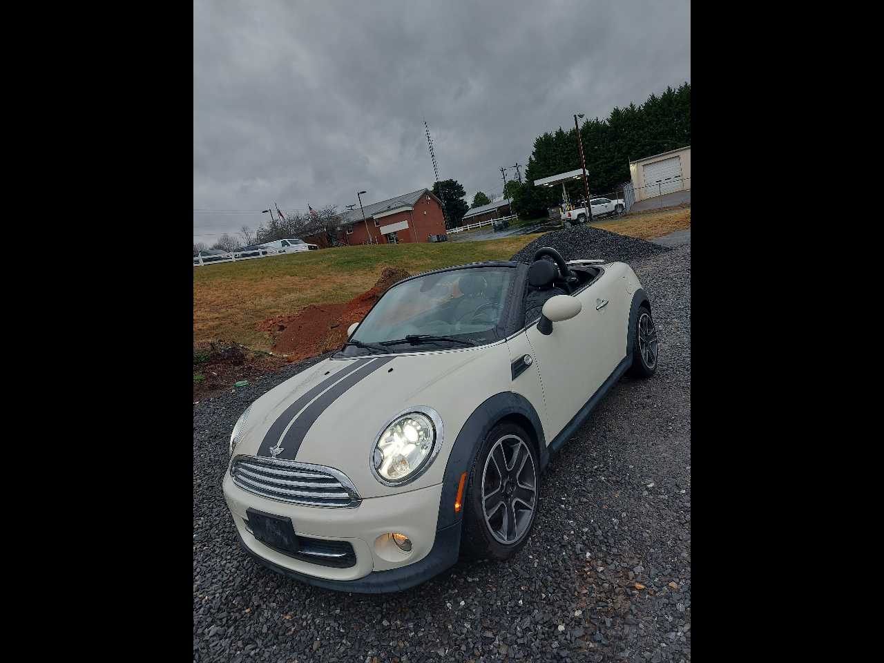 2014 MINI Cooper Base's photo