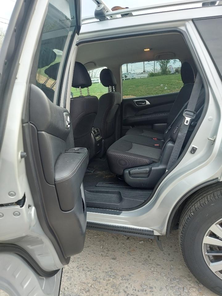 Nissan Pathfinder SV 4WD 2020