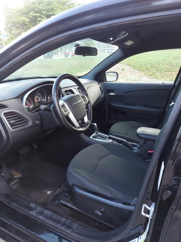 Chrysler 200 Touring 2011