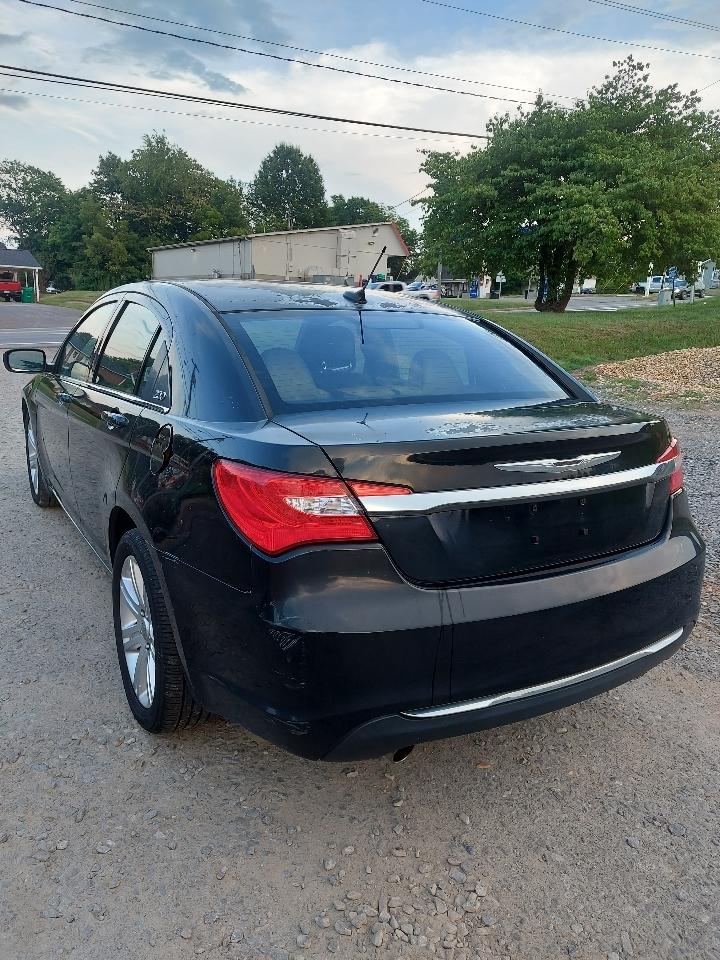 Chrysler 200 Touring 2011