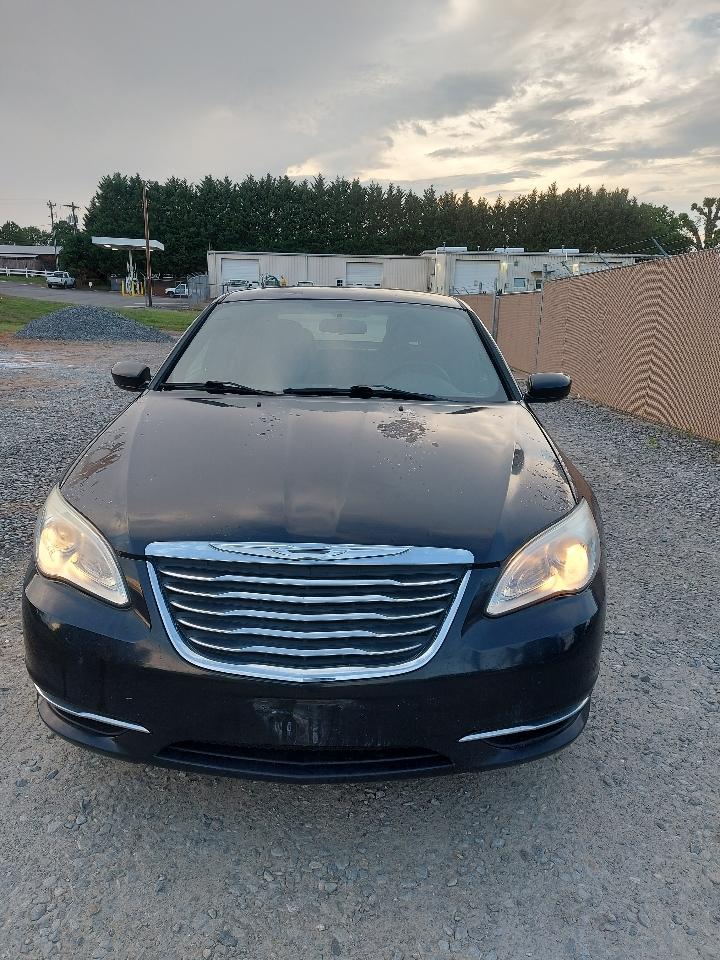 Chrysler 200 Touring 2011