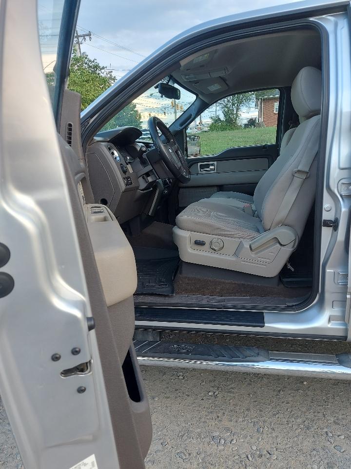Ford F-150 XL SuperCrew 5.5-ft. Bed 4WD 2010