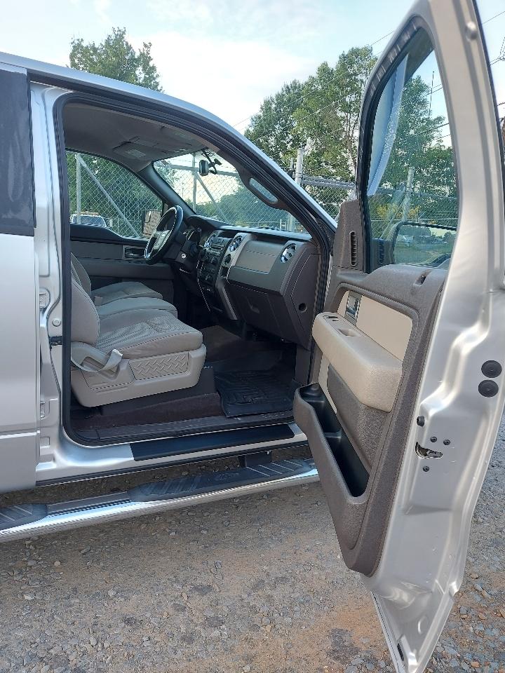 Ford F-150 XL SuperCrew 5.5-ft. Bed 4WD 2010