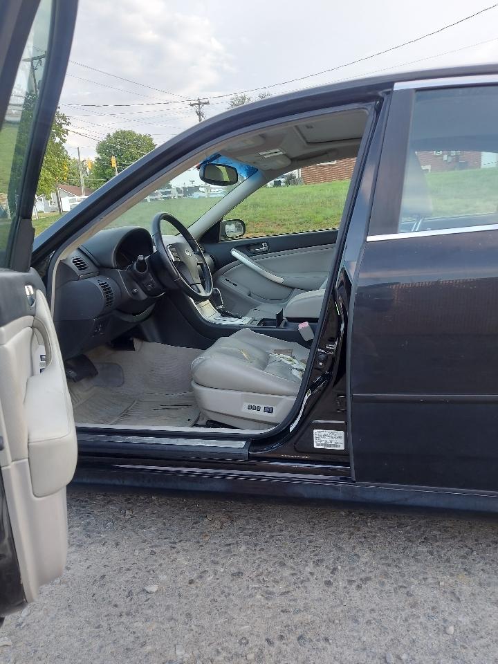Infiniti G35 Sedan x AWD 2005