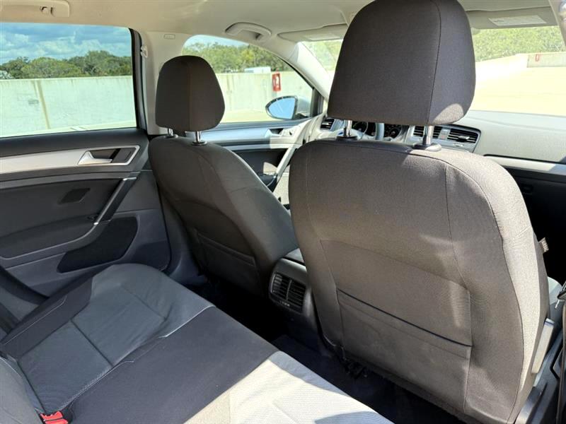 Volkswagen e-Golf SE 2016
