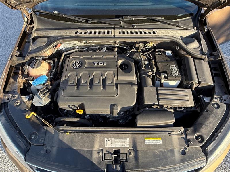 Volkswagen Jetta TDI S 6A 2015