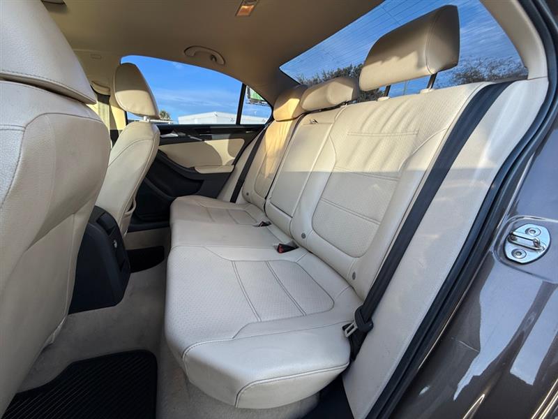 Volkswagen Jetta TDI S 6A 2015