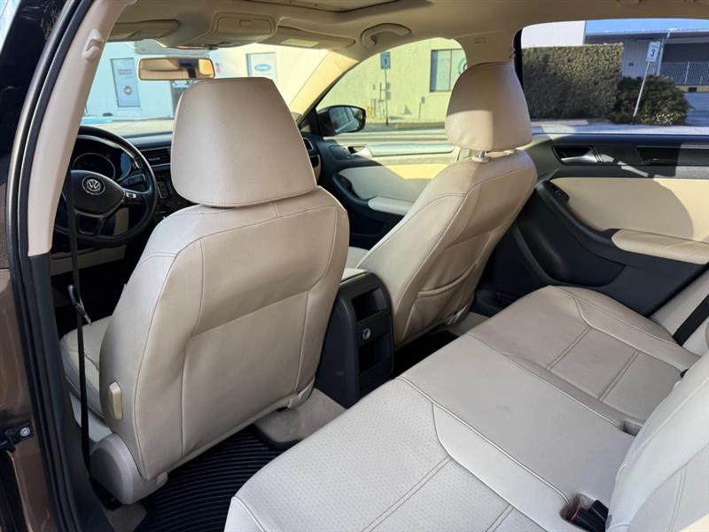 Volkswagen Jetta TDI S 6A 2015