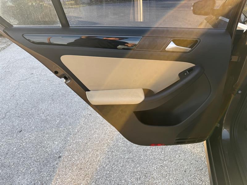 Volkswagen Jetta TDI S 6A 2015