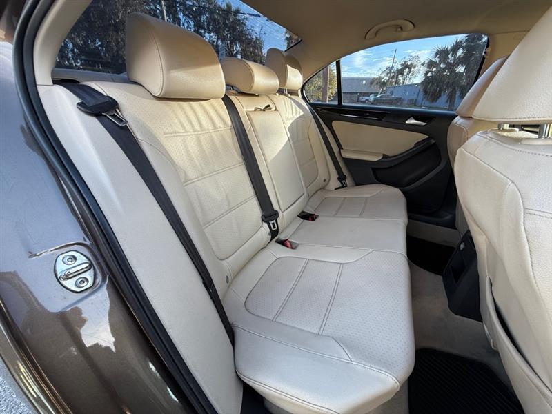 Volkswagen Jetta TDI S 6A 2015