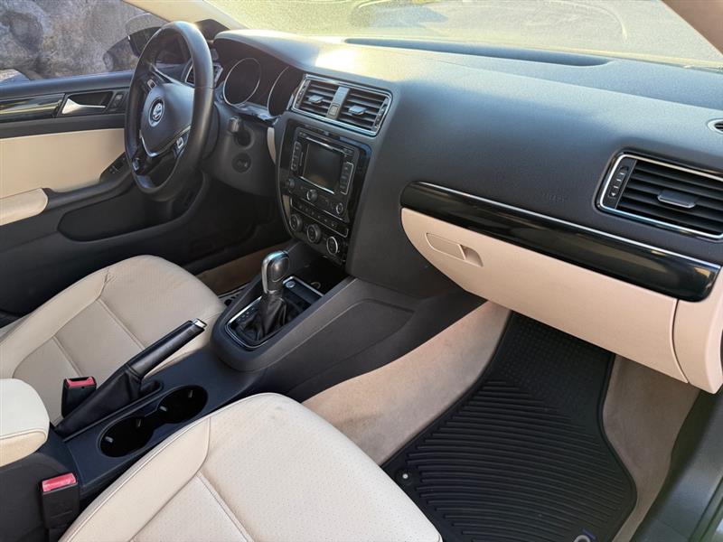 Volkswagen Jetta TDI S 6A 2015