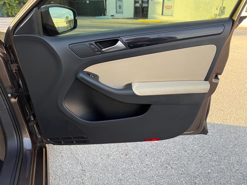 Volkswagen Jetta TDI S 6A 2015