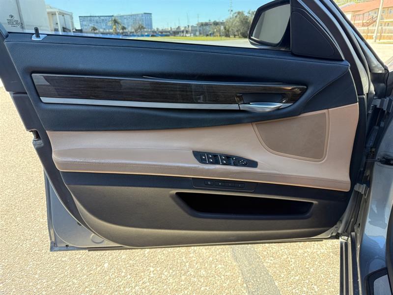 BMW 7-Series 740i 2012