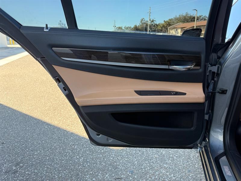 BMW 7-Series 740i 2012