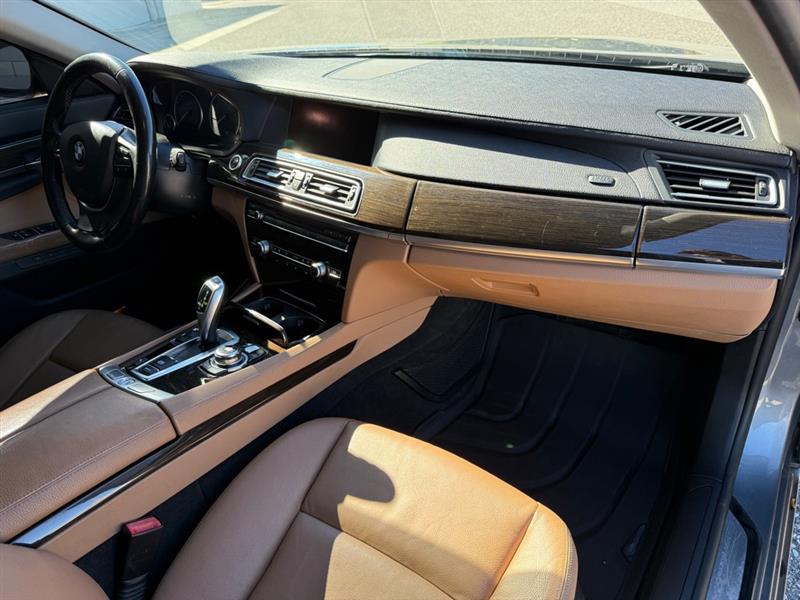 BMW 7-Series 740i 2012