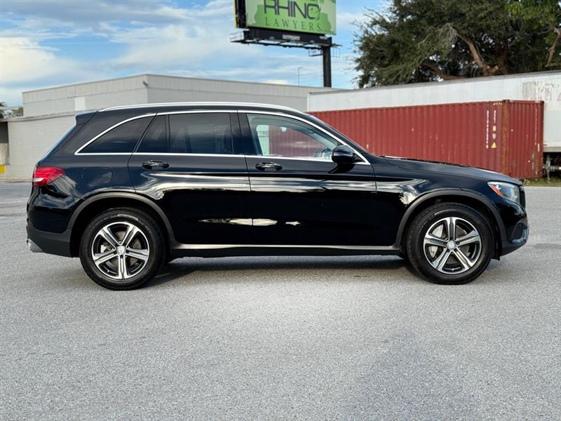 Mercedes-Benz GLC-Class GLC300 4MATIC 2016