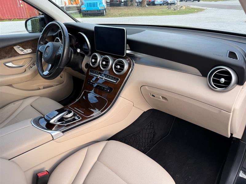 Mercedes-Benz GLC-Class GLC300 4MATIC 2016