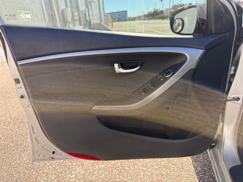 Hyundai Elantra GT A/T 2013