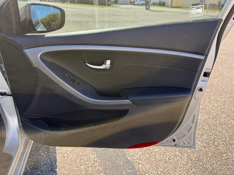 Hyundai Elantra GT A/T 2013