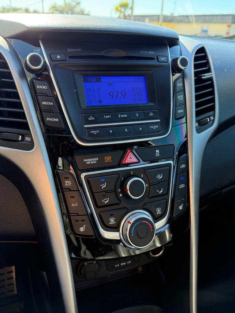 Hyundai Elantra GT A/T 2013