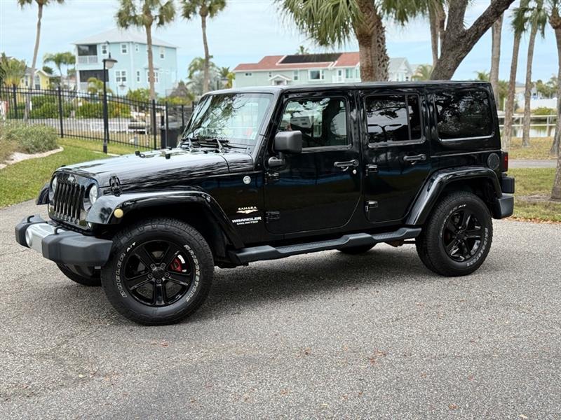 Jeep Wrangler Unlimited Sahara 4WD 2013