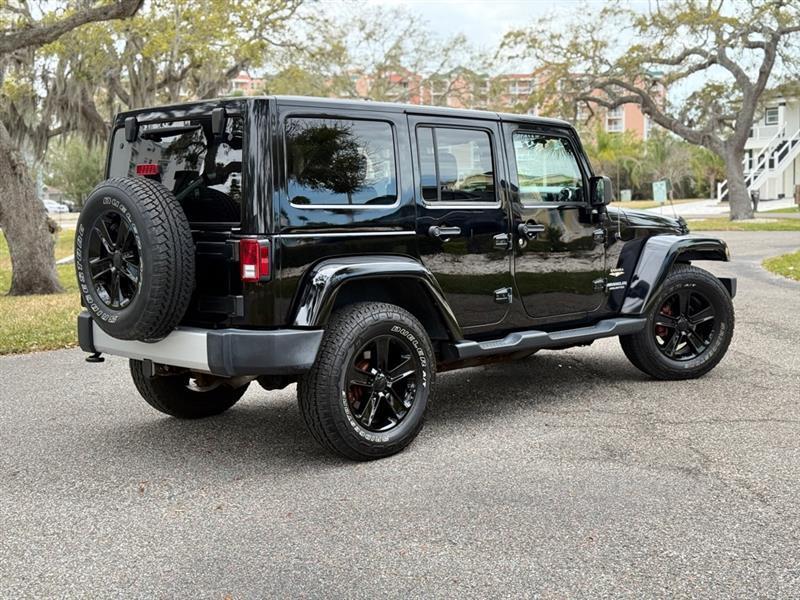 Jeep Wrangler Unlimited Sahara 4WD 2013