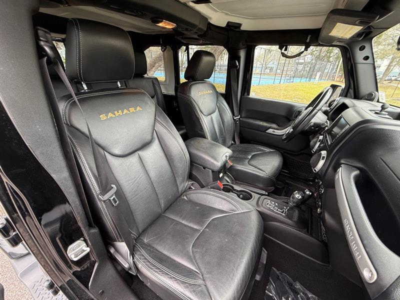 Jeep Wrangler Unlimited Sahara 4WD 2013