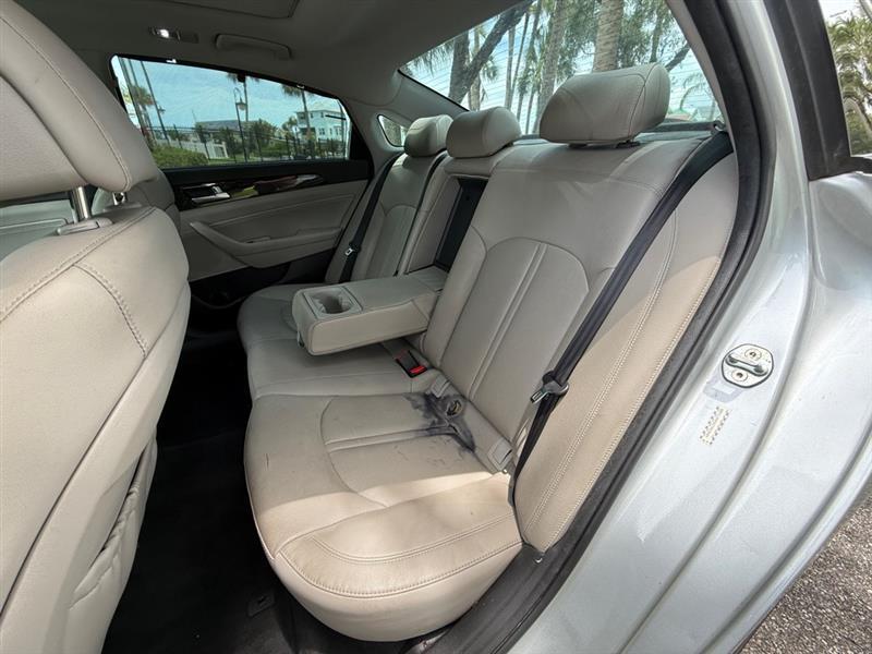 Hyundai Sonata Hybrid Limited w/Blue Pearl Interior 2017