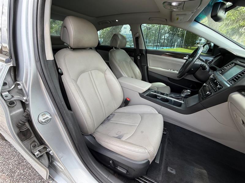 Hyundai Sonata Hybrid Limited w/Blue Pearl Interior 2017