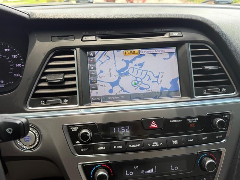 Hyundai Sonata Hybrid Limited w/Blue Pearl Interior 2017