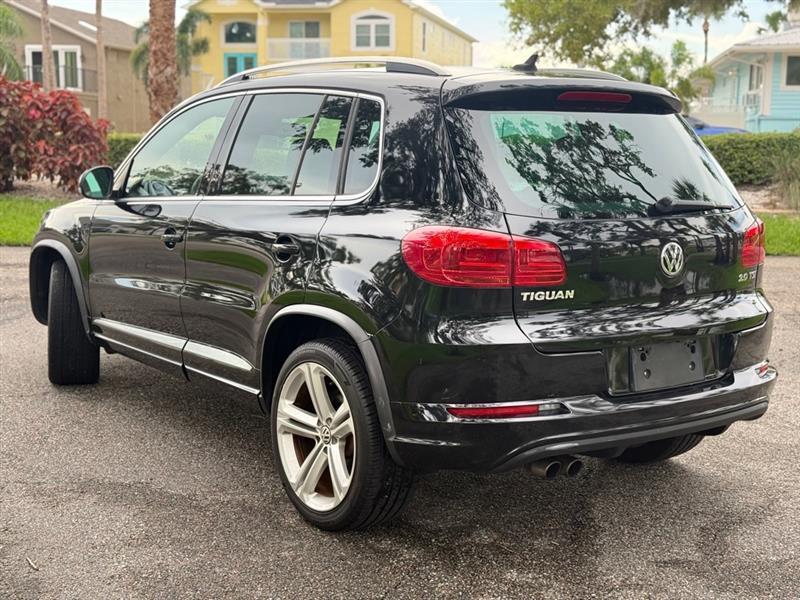 Volkswagen Tiguan S 2016