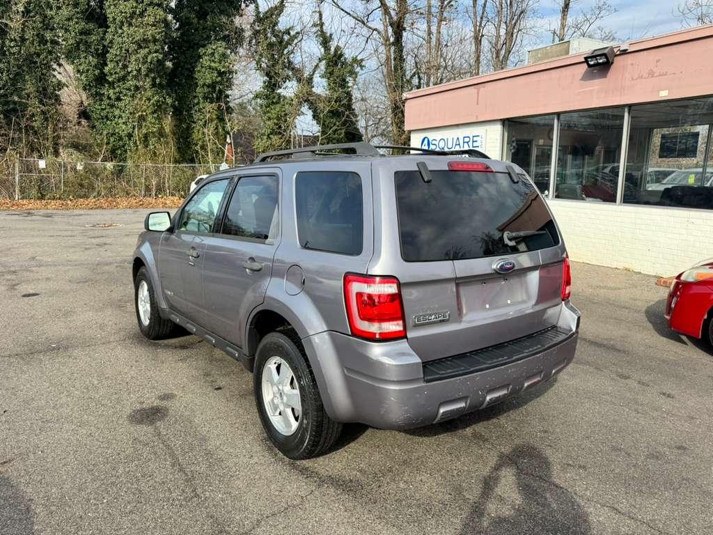Ford Escape XLT 2WD I4 2008