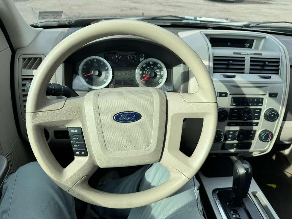 Ford Escape XLT 2WD I4 2008