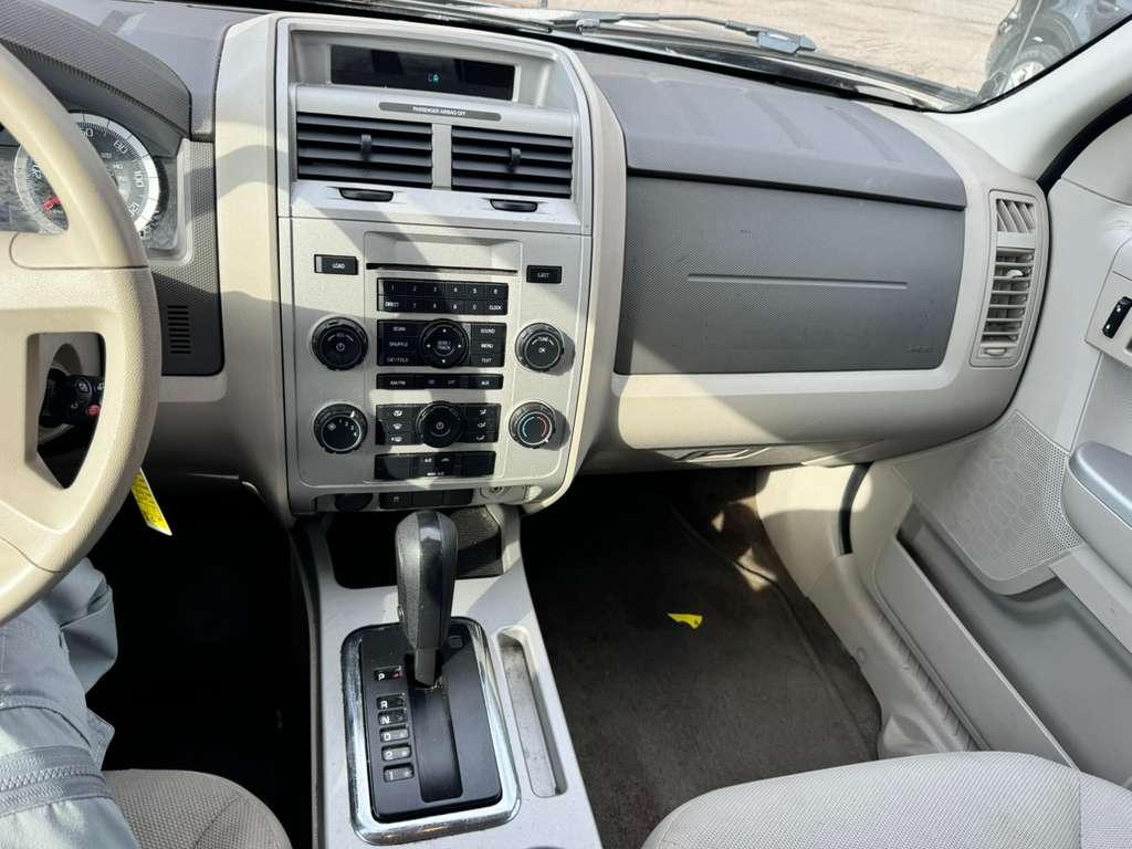 Ford Escape XLT 2WD I4 2008