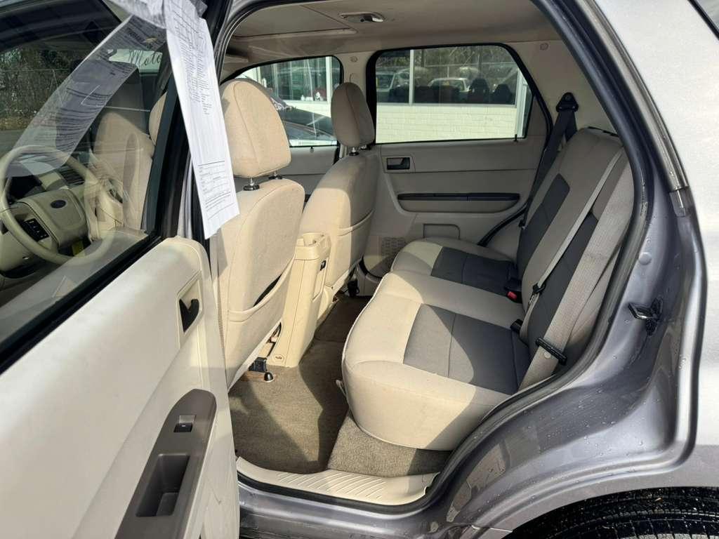Ford Escape XLT 2WD I4 2008