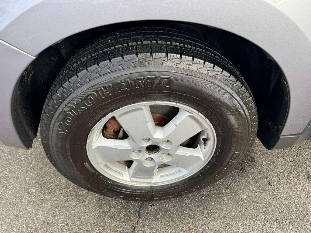 Ford Escape XLT 2WD I4 2008