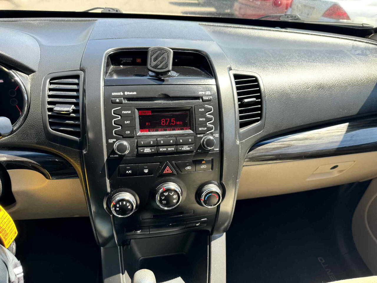 Kia Sorento LX 2WD 2011 Kia Sorento LX 2WD 2011