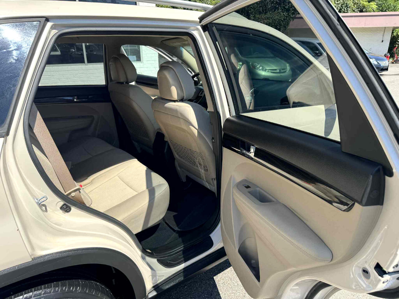 Kia Sorento LX 2WD 2011 Kia Sorento LX 2WD 2011